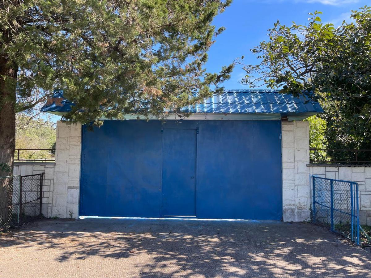 Blue Guest House Samtredia Exterior foto